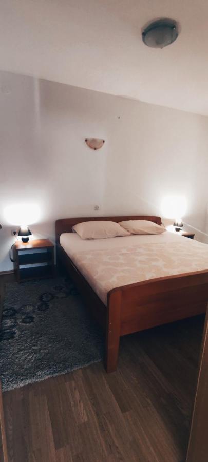 Apartmani Srsen Blace Luaran gambar